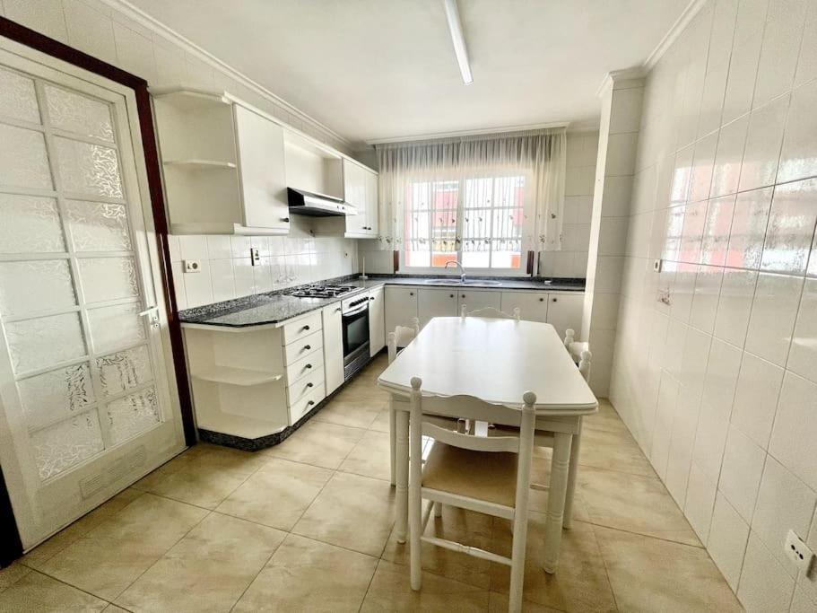 Agradable Apartamento Centrico En Cangas מראה חיצוני תמונה